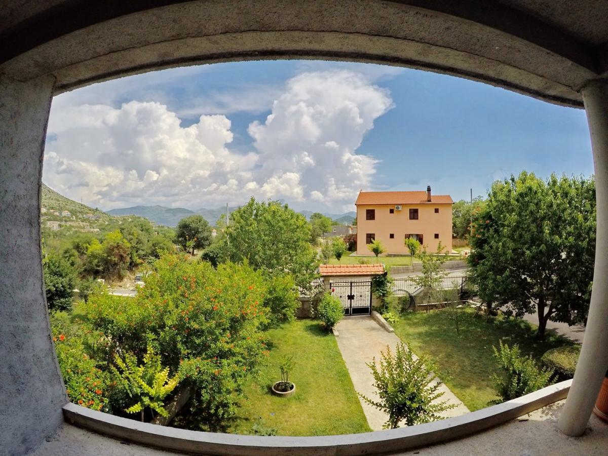Apartments Pravica Τρέμπινιε Εξωτερικό φωτογραφία